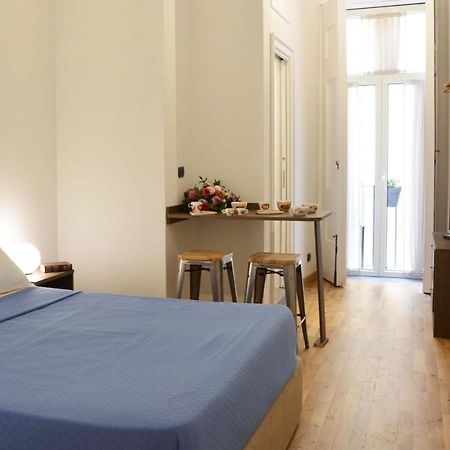 Domus Studio 25 Bed & Breakfast Neapel Exterior foto