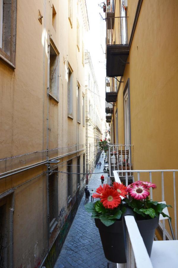 Domus Studio 25 Bed & Breakfast Neapel Exterior foto