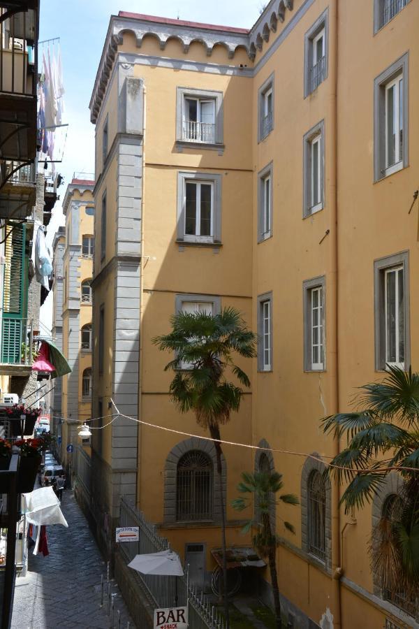 Domus Studio 25 Bed & Breakfast Neapel Exterior foto